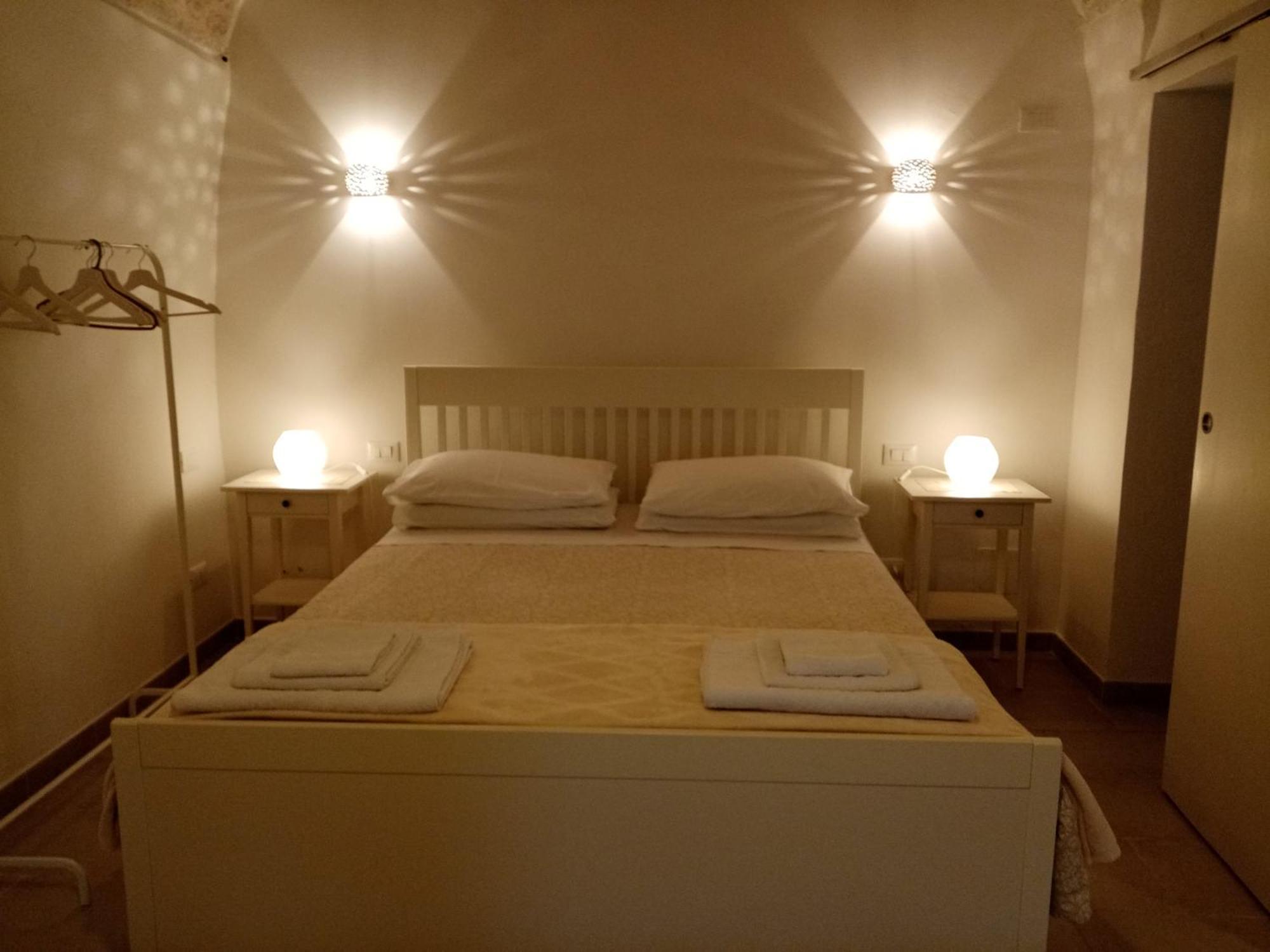 Studio Flat In White City 奥斯图尼 外观 照片
